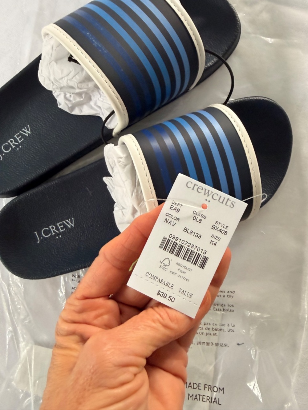 Crewcuts Pool Slides, Youth Size 4 - Picture 4 of 7